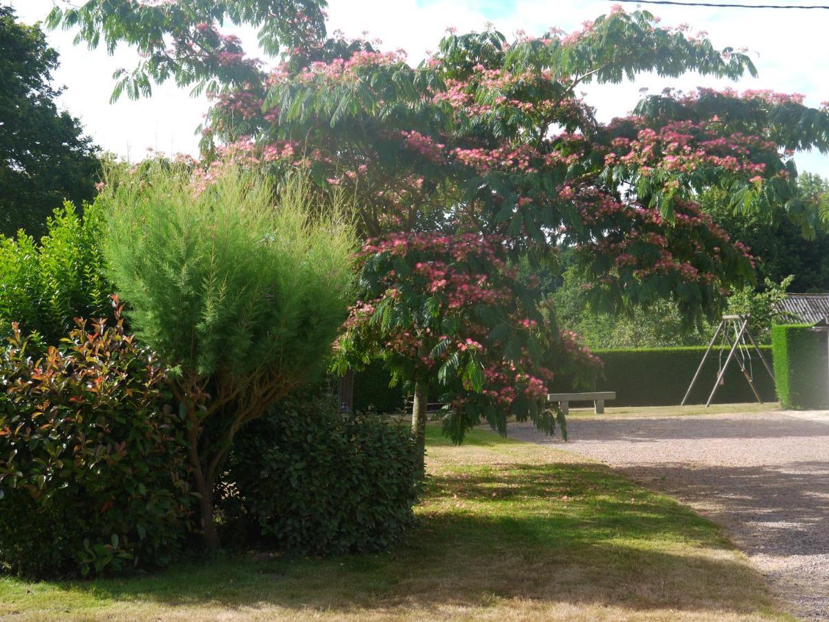 Gite Les Sageais Hotel Baguer-Morvan Bagian luar foto